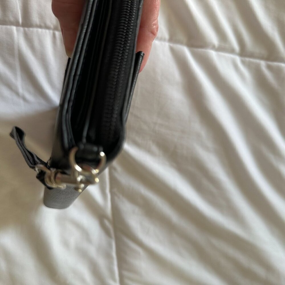 Black Faux Leather Wallet Women Wristlet Strap Multiple Card Slots Zipper Snap - Picture 14 of 15
